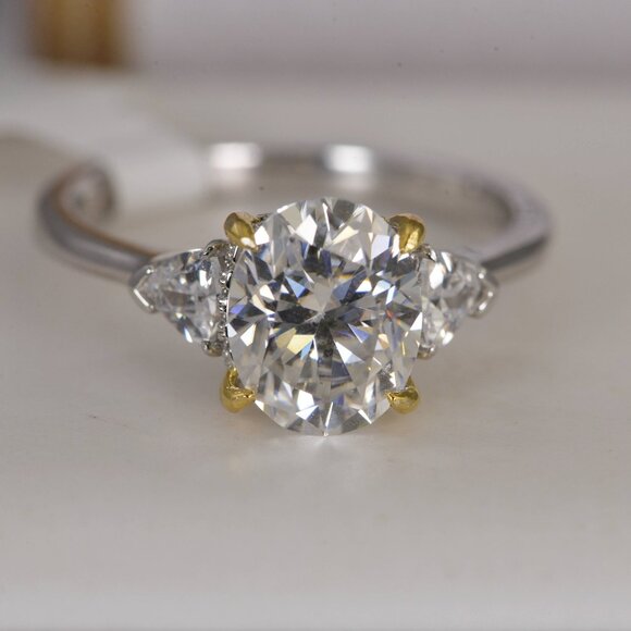 GRA Certified Oval Cut Moissanite Ring Engagement 925 Sterling - Picture 2 of 7